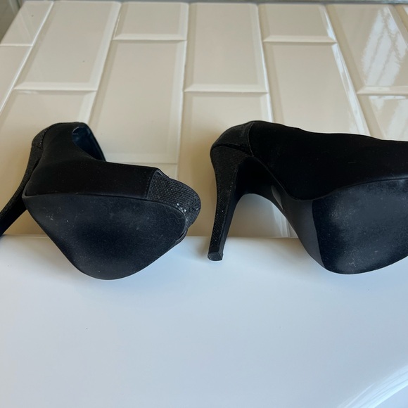 Steve Madden black heels with sequence - Picture 4 of 4